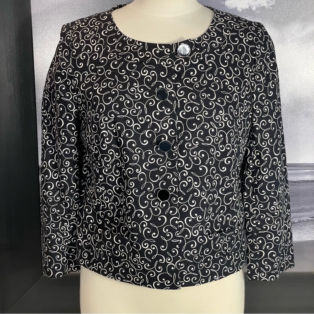 NWOT Ann Taylor Loft Black White Scroll Cotton Cropped Button Front Jacket Sz 6